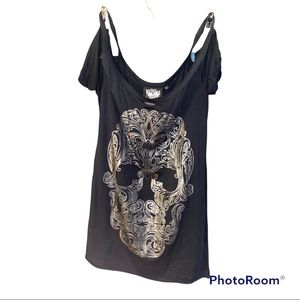 Distressed, cold shoulder top.